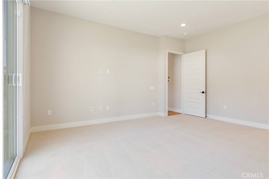 Pacific Royal Oaks - Residential