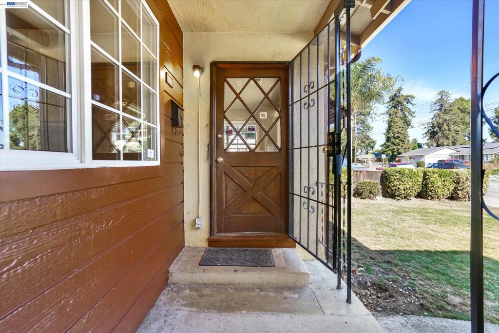 35441 Roca Dr