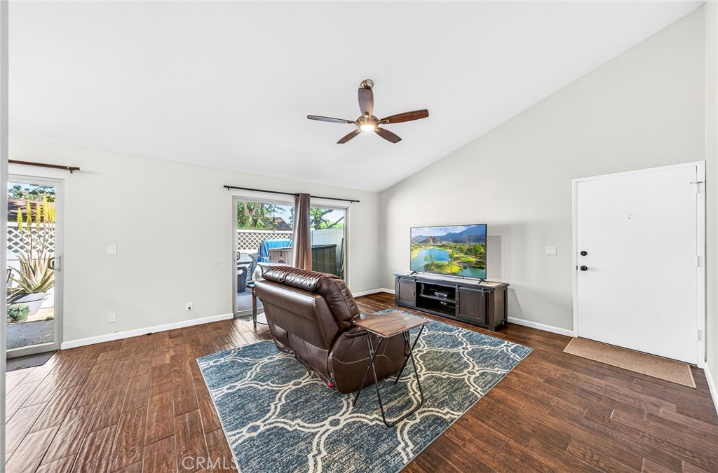 Properties 4 381 Roundtree Glen