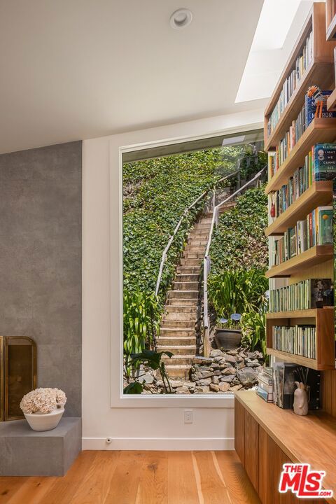 3328 Mandeville Canyon Road