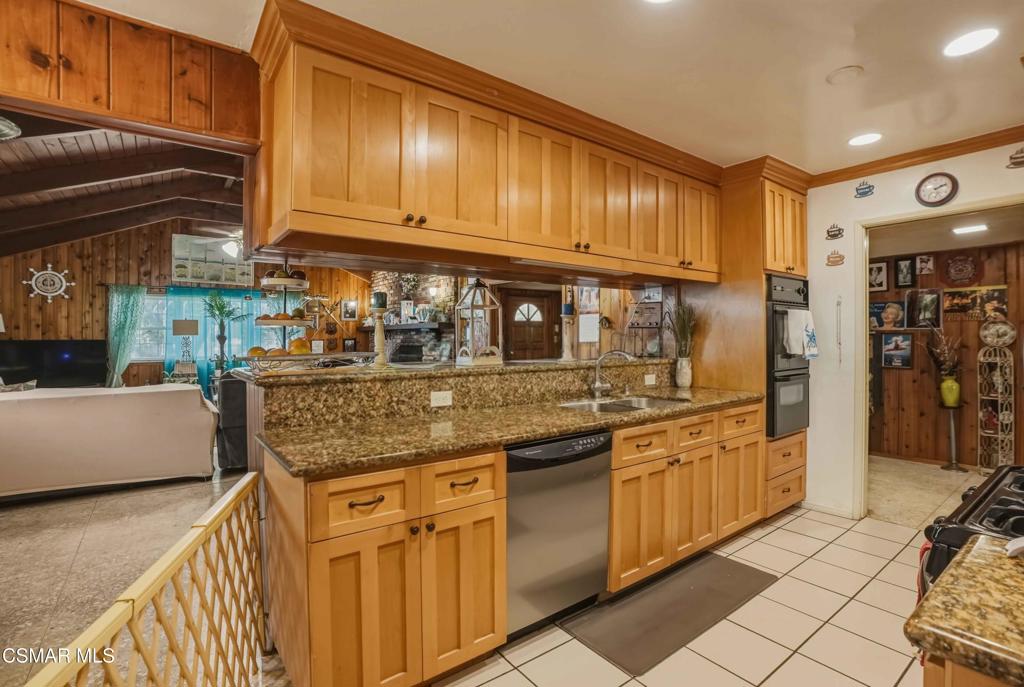 558 E Hemlock Street