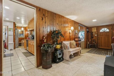 Photo of 558 E Hemlock Street, Oxnard, CA 93033 (MLS # 226001499)