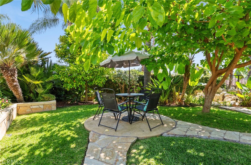 24652 Royale Ridge