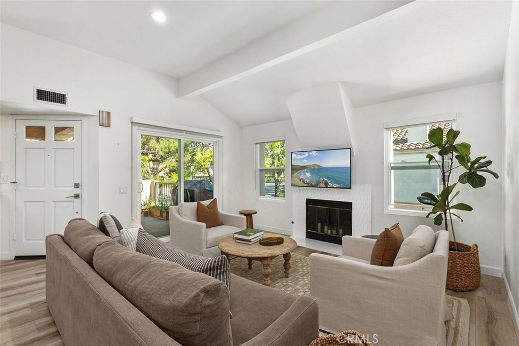 24 Corsica Drive