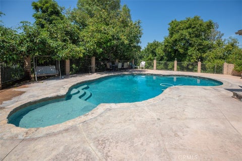 Photo of 1566 Heather LN, Riverside, CA 92504 (MLS # OC26121622)