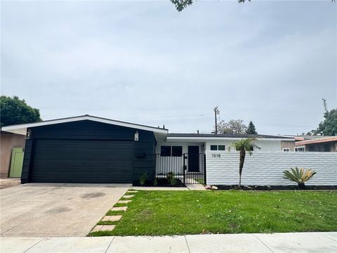 1018 N Wright Santa Ana CA 92701