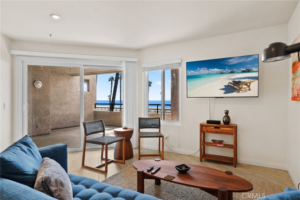 1200 Pacific Coast Highway 217