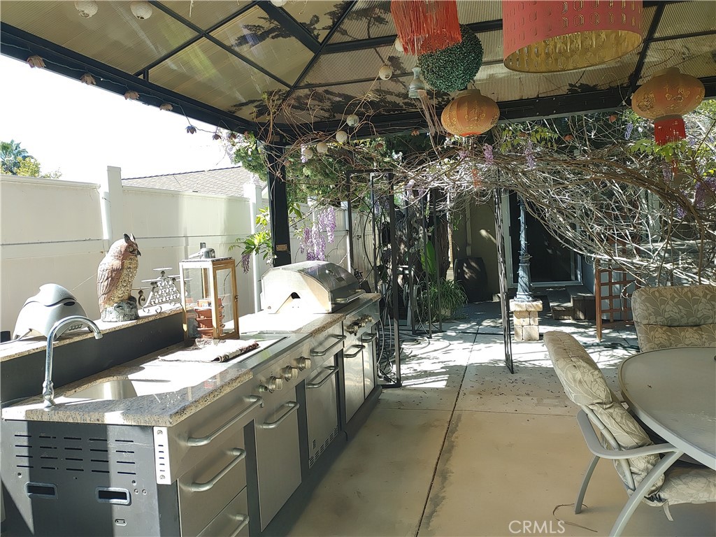 2552 Fontezuela Drive