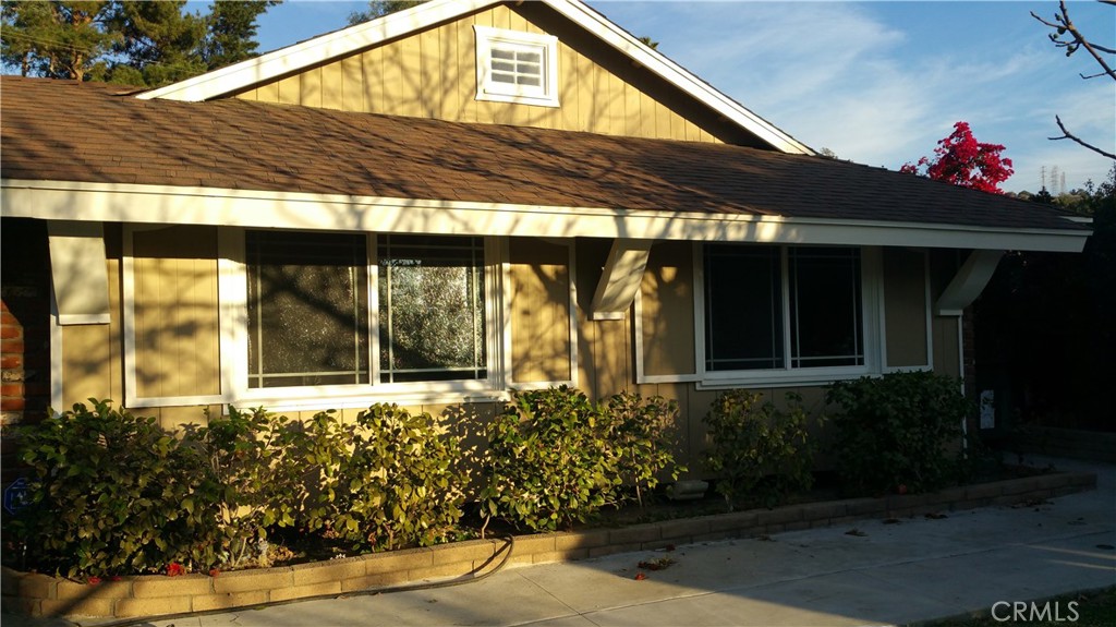 2552 Fontezuela Drive