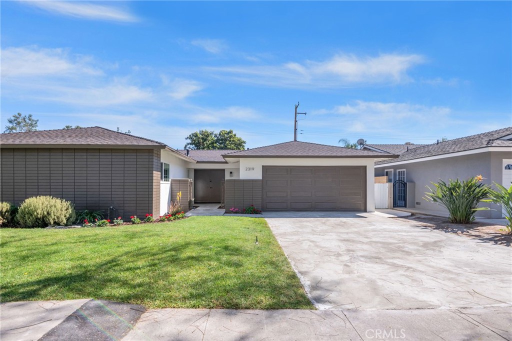 2319 N Hathaway Street