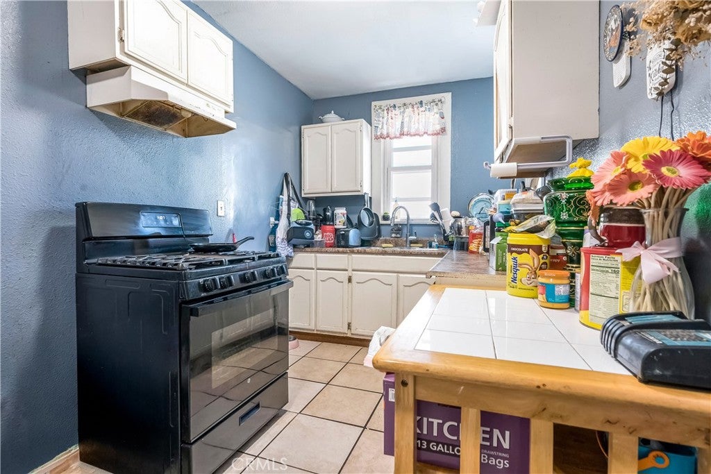 821 823 W 98th Street