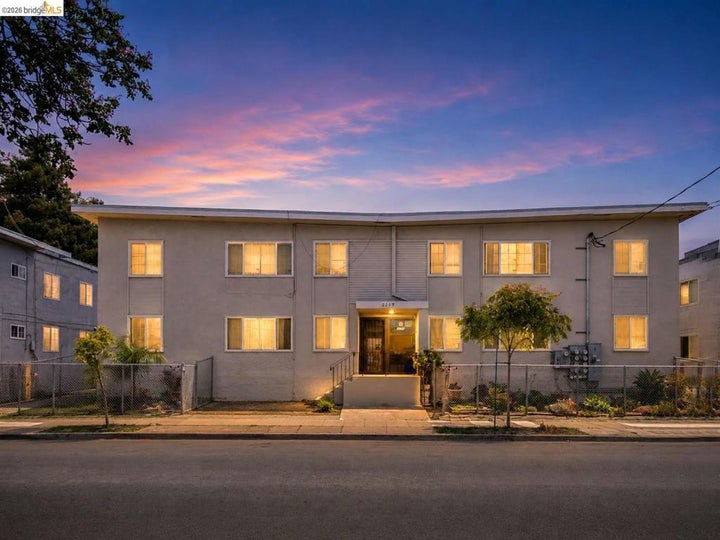 Photo 1 of 41 — 2207 Bonar St, Berkeley, CA 94702
