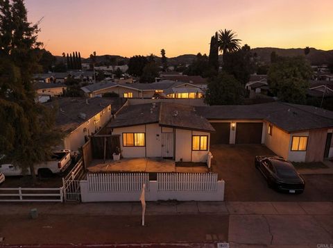 1622 E Grand Avenue Escondido CA 92027