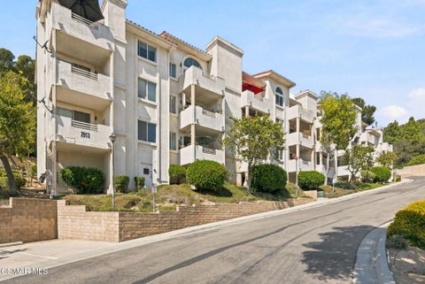 Tiny photo for 2913 Antonio Drive #104, Camarillo, CA 93010 (MLS # 226004561)