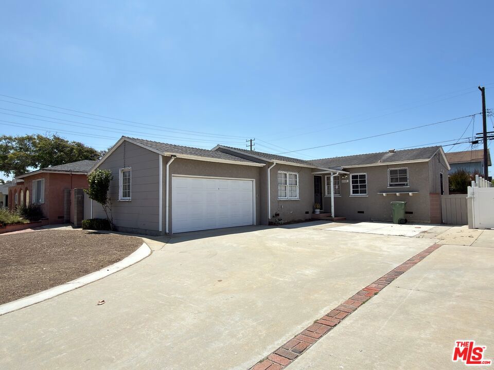 5408 W 138th Place