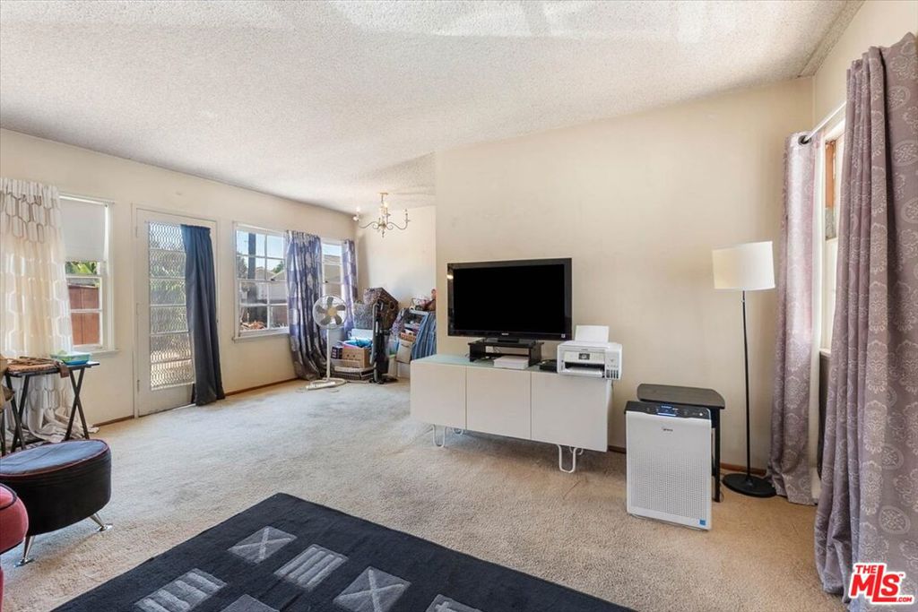 5408 W 138th Place