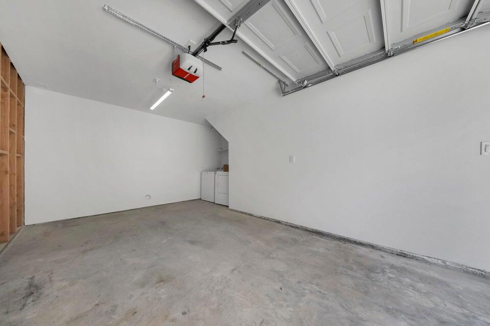 Desert Arches - Residential Income