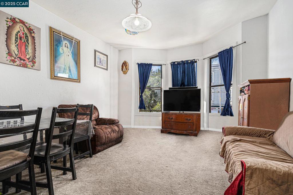 MISSION DISTRICT - Residential Income
