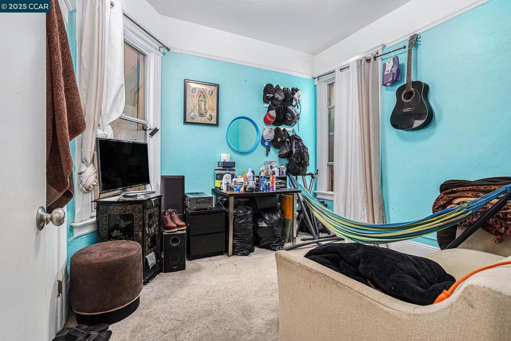 MISSION DISTRICT - Residential Income