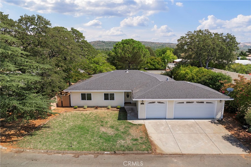 Discover this 3-bed, 2.5-bath Kelly Ridge gem! Built in 2007, this 1,700 sq. ft. home features travertine tile throughout, a chef’s kitchen with knotty oak cabinetry & custom countertops, and a primary suite with a huge walk-in closet and gorgeous walk in shower.
There is also a bonus/flex room attached to the primary perfect for an office, nursery or creative space with a private entrance from the backyard.
Step outside to a covered back porch with a ceiling fan and foothill views where your new backyard is a blank canvas, ready for your dream landscaping. It already has fruit trees, plus plenty of room for your toys with a 3-car garage + RV/boat parking behind a double gated backyard entrance.
Call your favorite agent today and come check it out!