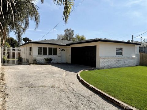 Photo of 14840 Polk Street, Sylmar, CA 91342 (MLS # SR26052241)