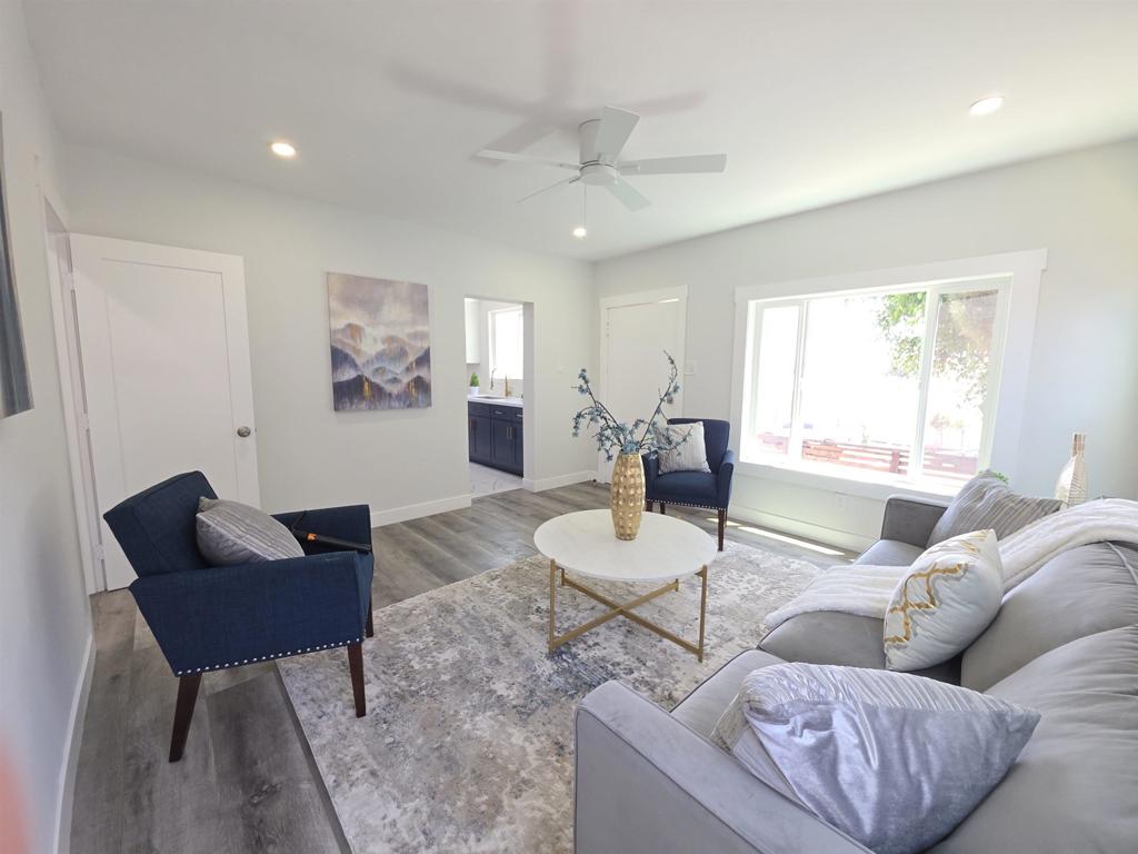 2740  2742 Main Street