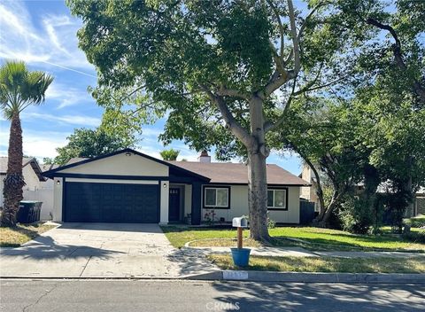 Photo of 1161 BLUE RIDGE Lane, Colton, CA 92324 (MLS # IG26072942)