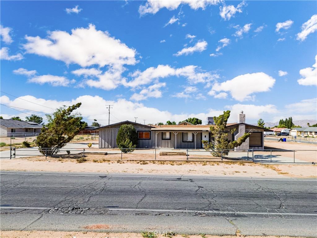 Rare opportunity to own a fully remodeled affordable two-bed, two-bath cozy house on large private lot. The property has upgraded bathrooms with new shower stalls and vanities. Kitchen has beautiful new quartz countertops and all new appliances. Large corner lot with circular driveway, situated close to Bear Valley Rd.