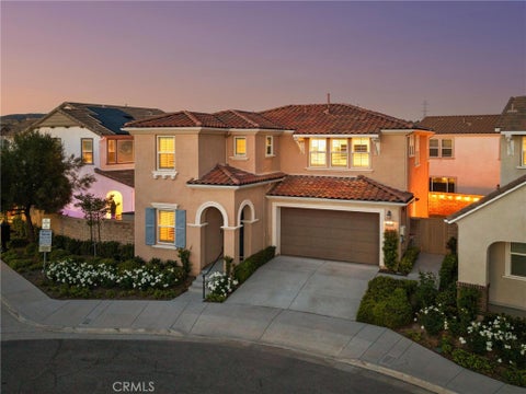 Photo of 24202 Arroyo Spring Dr, Valencia, CA 91354 (MLS # SR26075002)