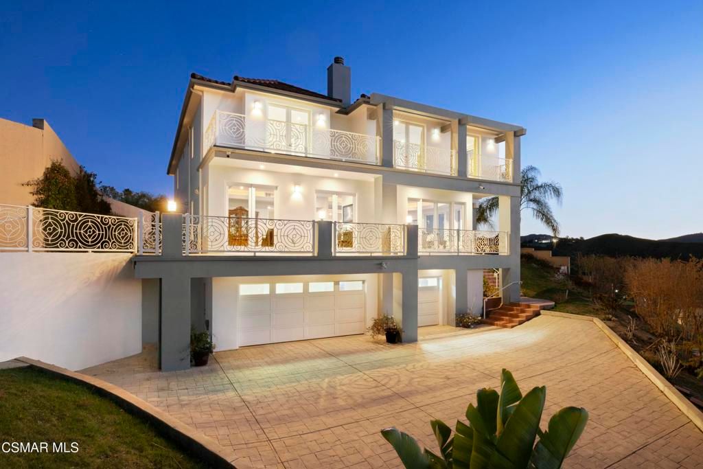 Photo of 22442 Sueno Road, Woodland Hills, CA 91364 (MLS # 225001338)