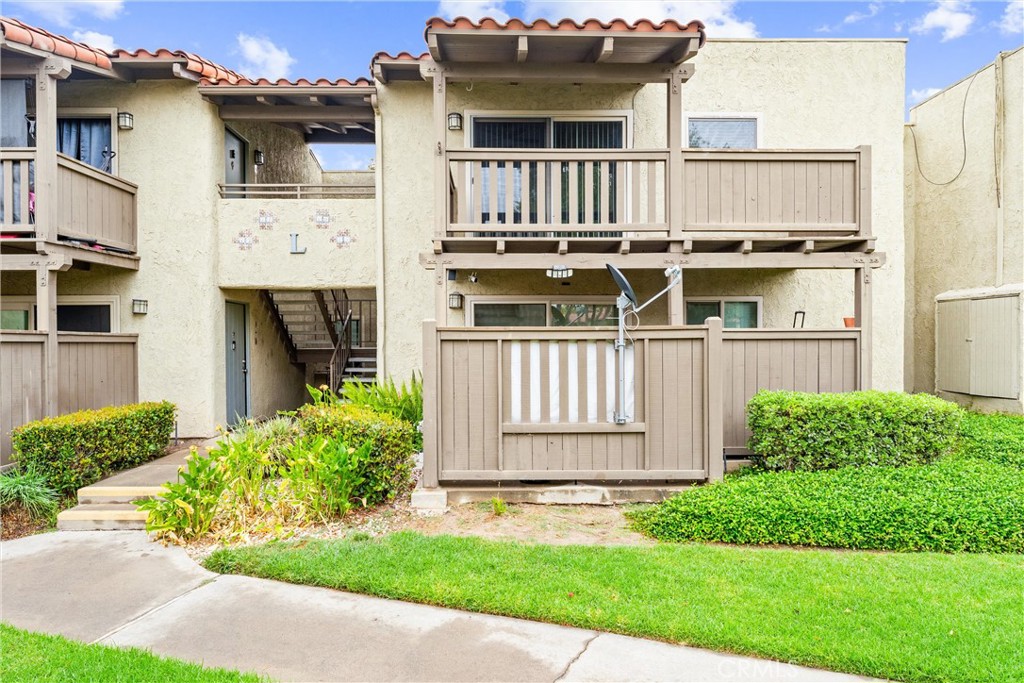 1345 Cabrillo Park Drive L16