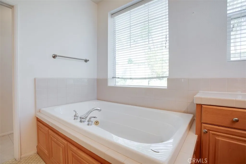 Upland, California 91784, United States, 5 Bedrooms Bedrooms, ,5 BathroomsBathrooms,Residential,Active,234534