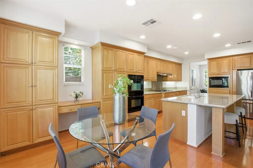 Upland, California 91784, United States, 5 Bedrooms Bedrooms, ,5 BathroomsBathrooms,Residential,Active,234534