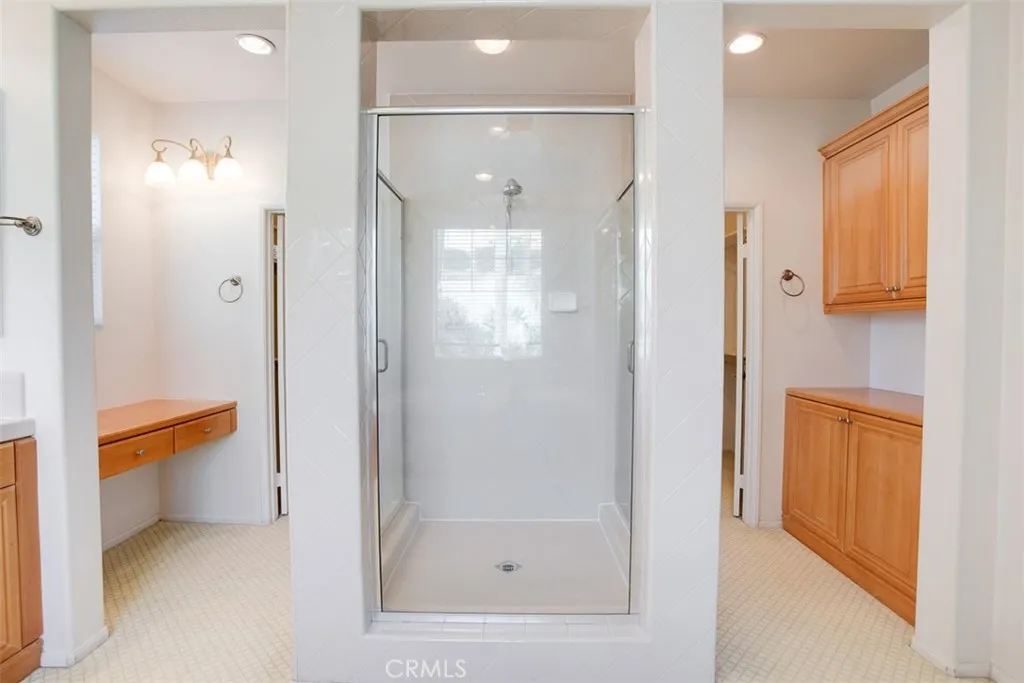 Upland, California 91784, United States, 5 Bedrooms Bedrooms, ,5 BathroomsBathrooms,Residential,Active,234534