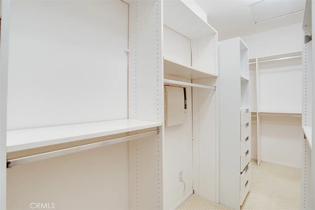 Upland, California 91784, United States, 5 Bedrooms Bedrooms, ,5 BathroomsBathrooms,Residential,Active,234534