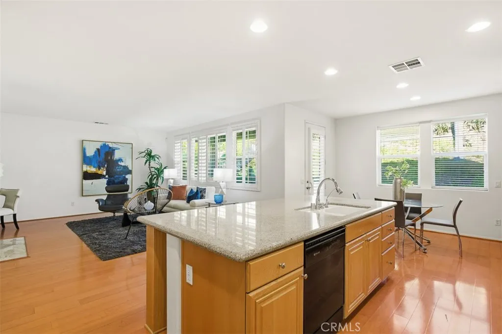 Upland, California 91784, United States, 5 Bedrooms Bedrooms, ,5 BathroomsBathrooms,Residential,Active,234534