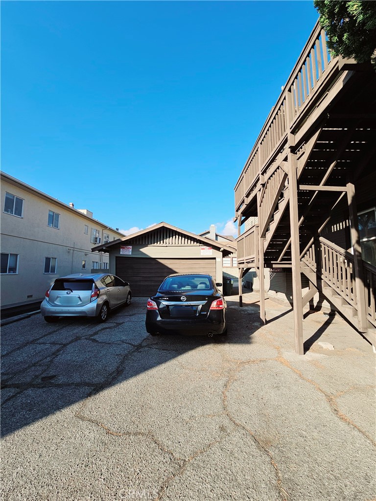 Properties 1 325 S. Los Robles