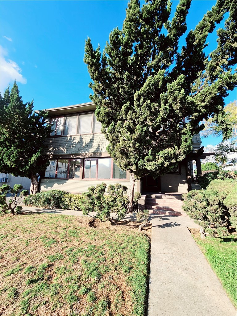 Properties 2 325 S. Los Robles