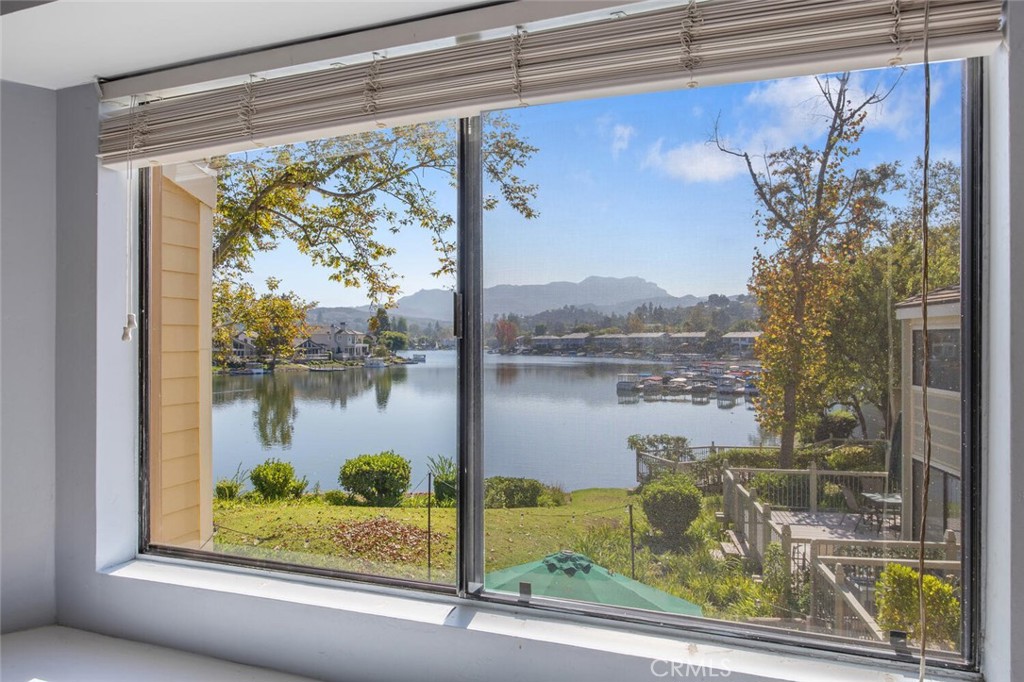 Westlake Bay (728) - Residential Lease