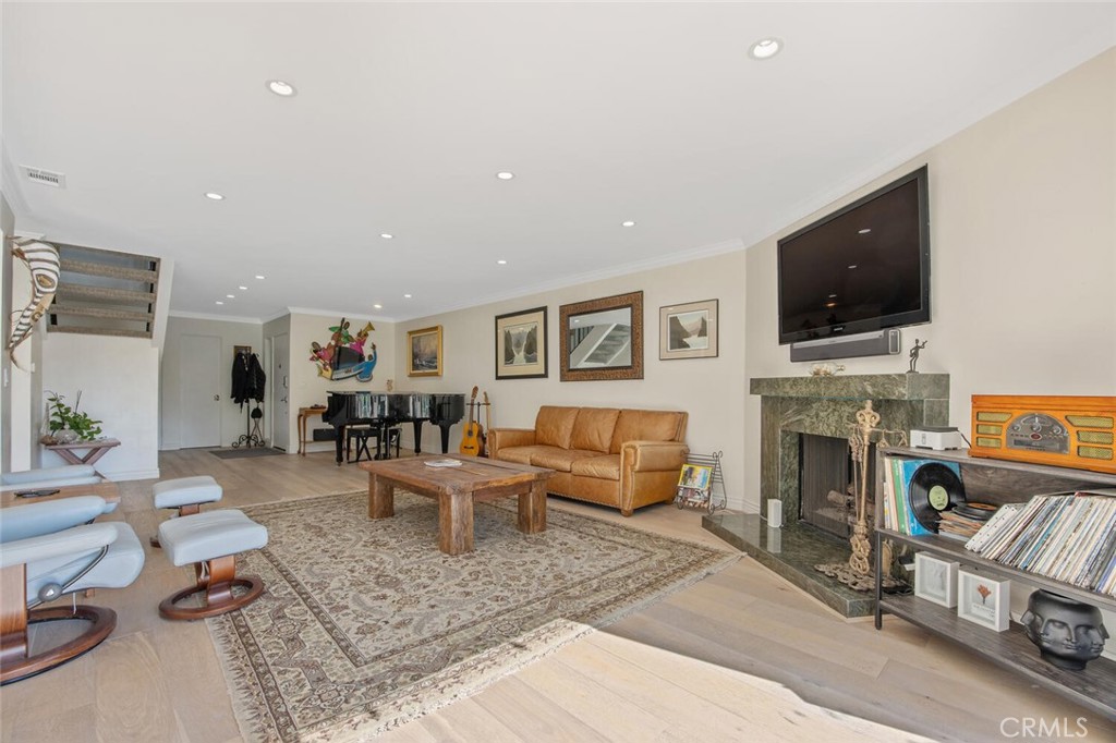 Westlake Bay (728) - Residential Lease