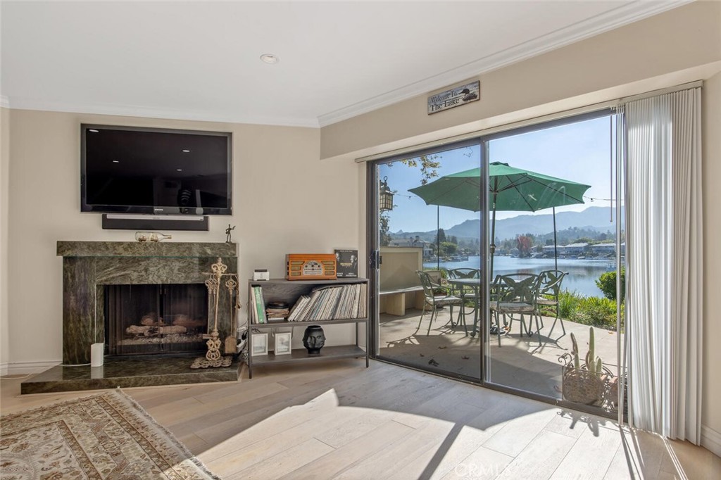 Westlake Bay (728) - Residential Lease