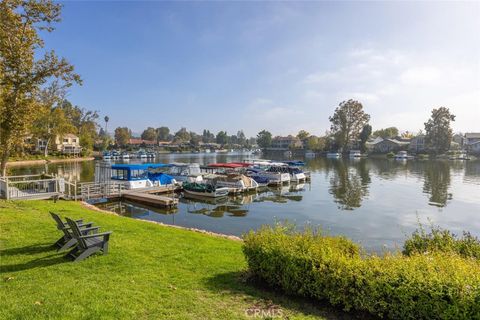 Photo of 1158 S Westlake Blvd #A, Westlake Village, CA 91361 (MLS # SR25260294)