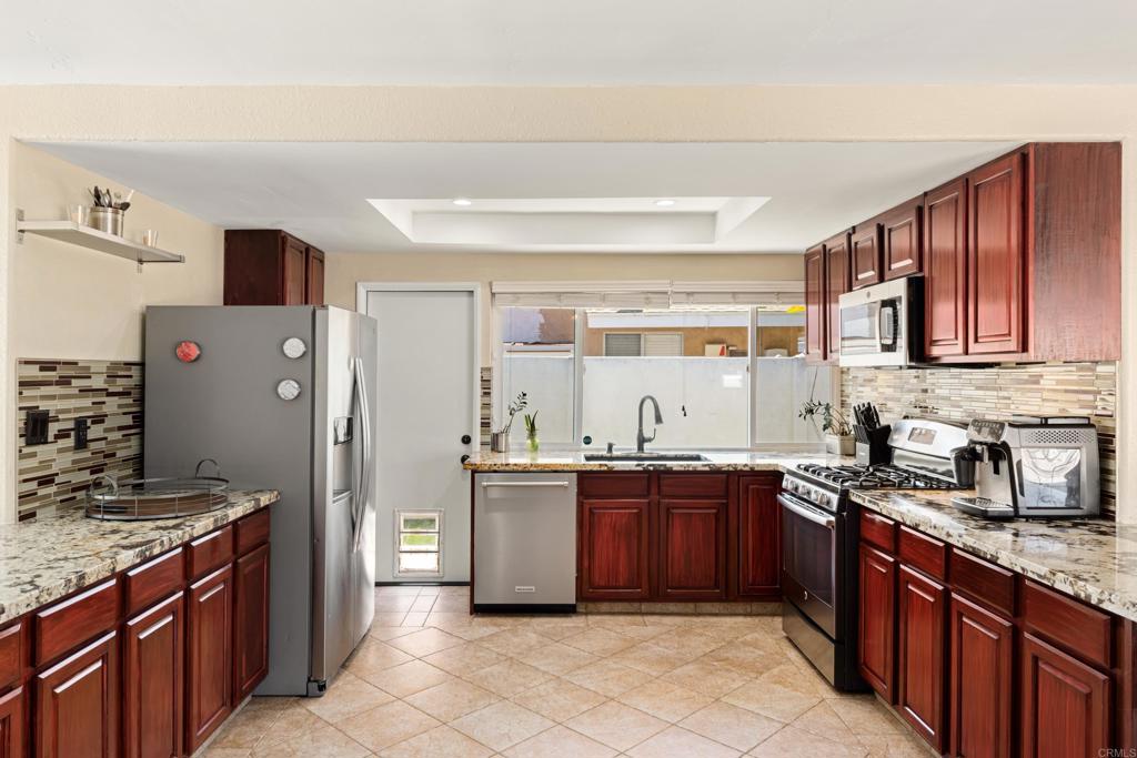 2141 Taylor Place