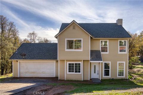 Photo of 16055 29th Ave, Clearlake, CA 95422 (MLS # LC25264541)