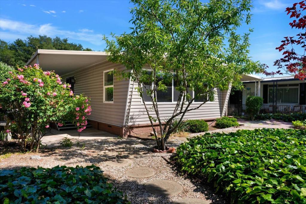 68 Palomar Real