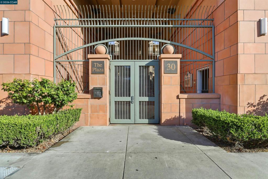 30 E Julian St 203
