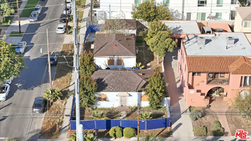 1833 Overland Avenue