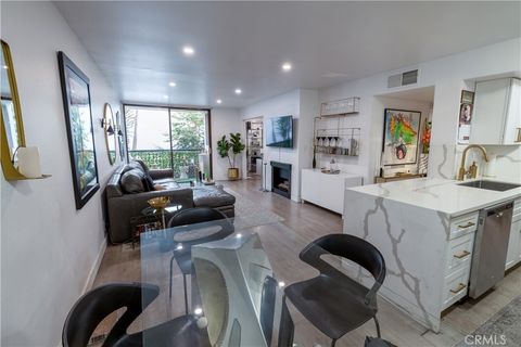 906 Doheny Drive 303 West Hollywood CA 90069
