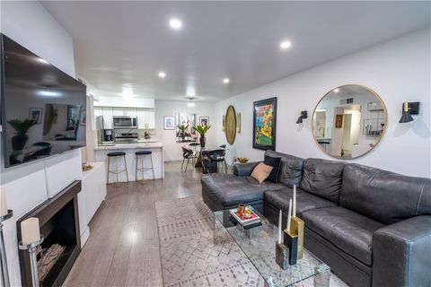 906 Doheny Drive 303 West Hollywood CA 90069