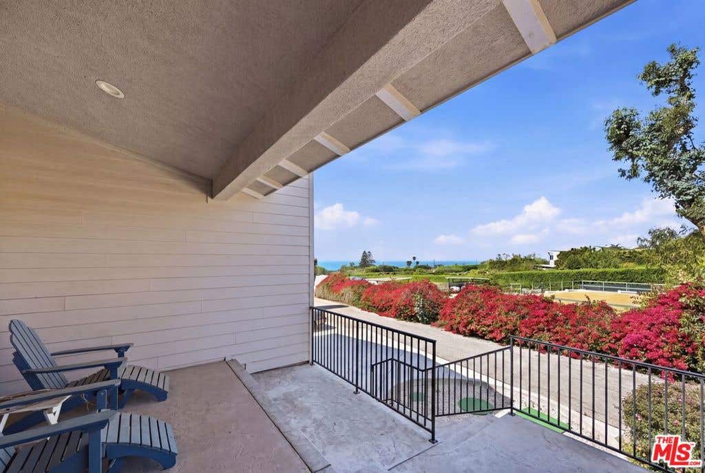 Photo of 30429 Morning View Drive, Malibu, CA 90265 (MLS # 26754287)